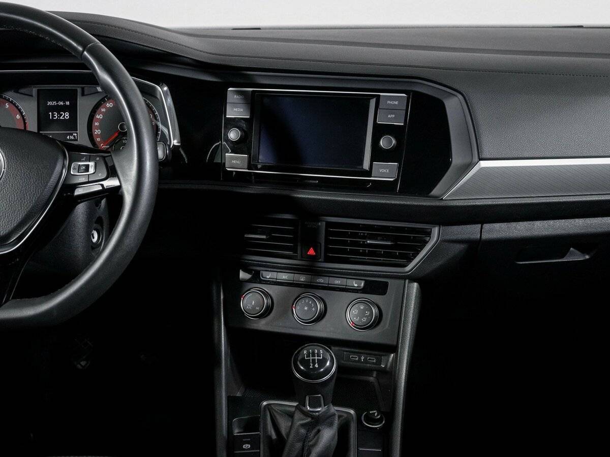 Купить Volkswagen Jetta с пробегом. Фото: #12