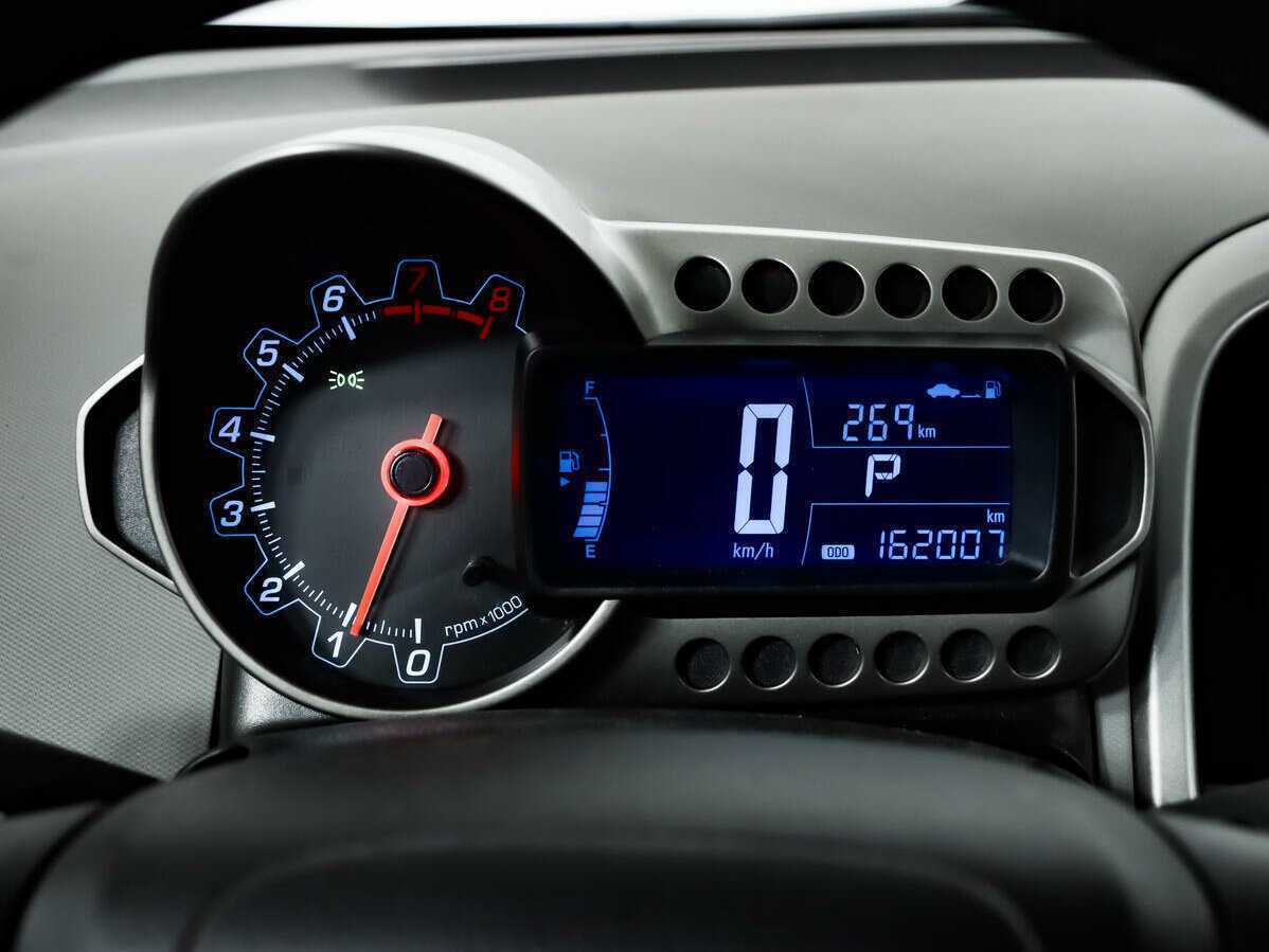 Купить Chevrolet Aveo с пробегом. Фото: #9