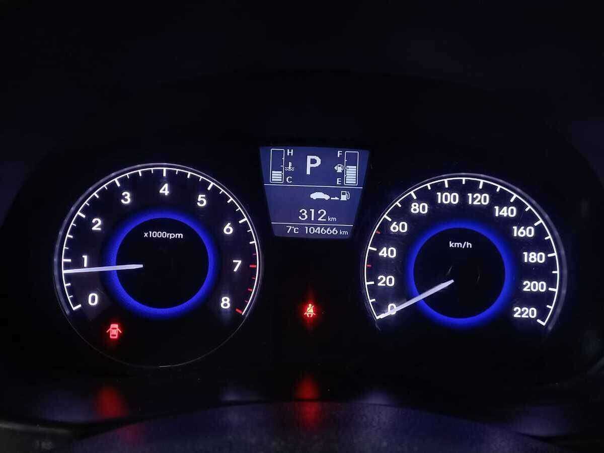 Купить Hyundai Solaris с пробегом. Фото: #11