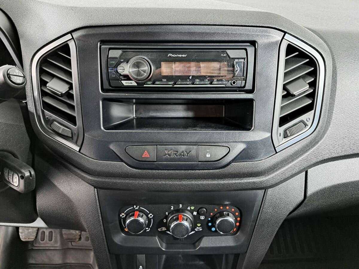 Купить Lada (ВАЗ) XRAY с пробегом. Фото: #12