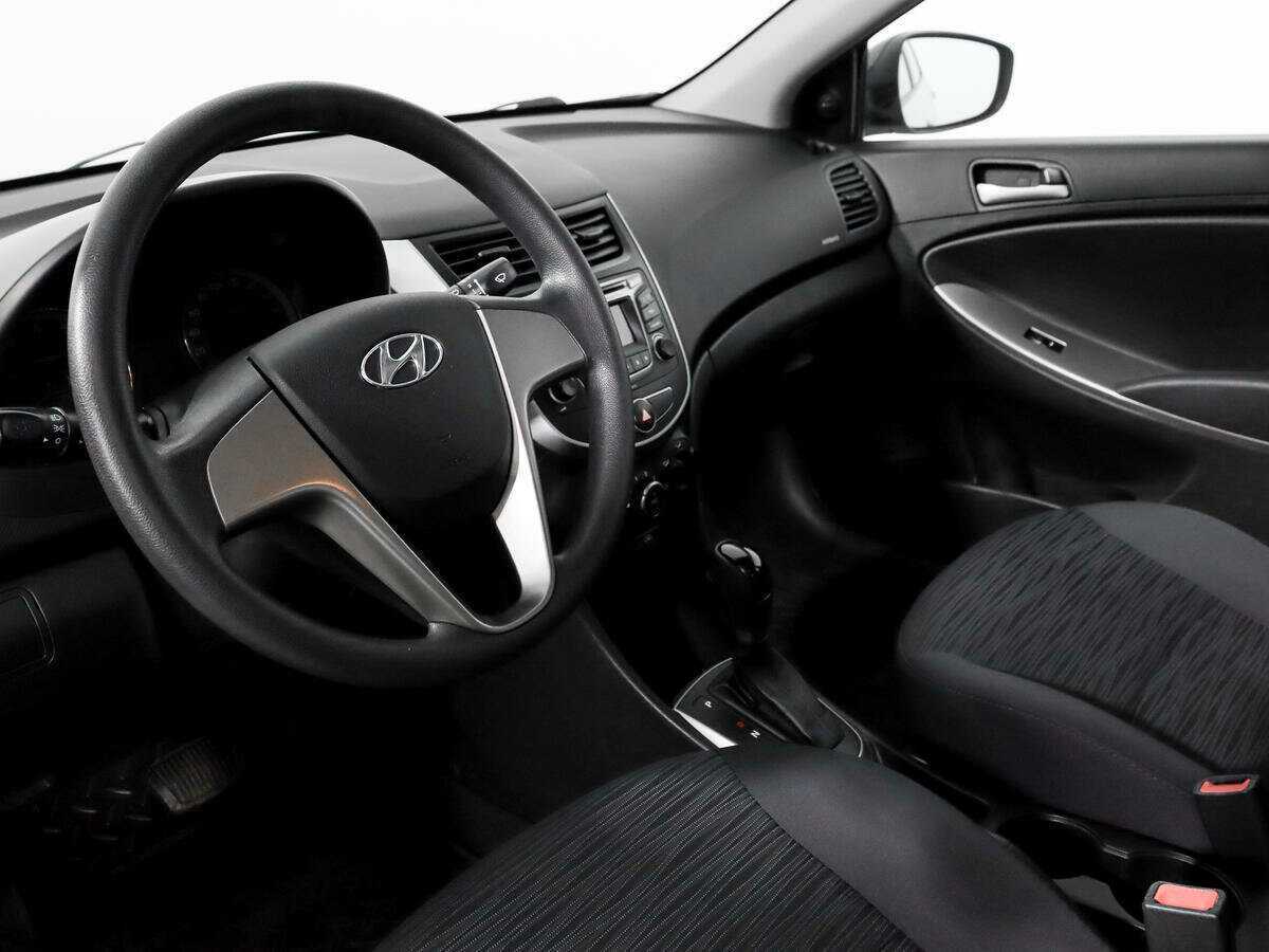 Купить Hyundai Solaris с пробегом. Фото: #8