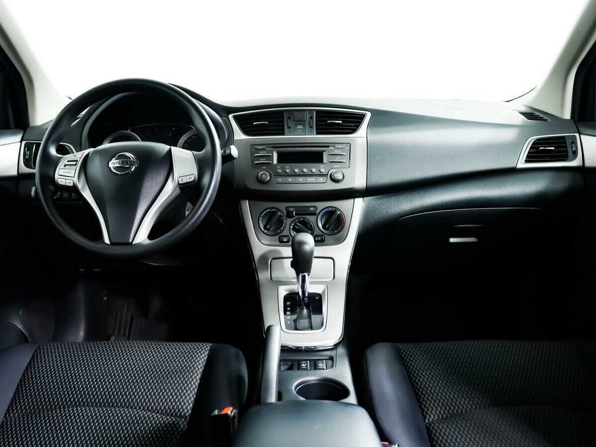Купить Nissan Tiida с пробегом. Фото: #8