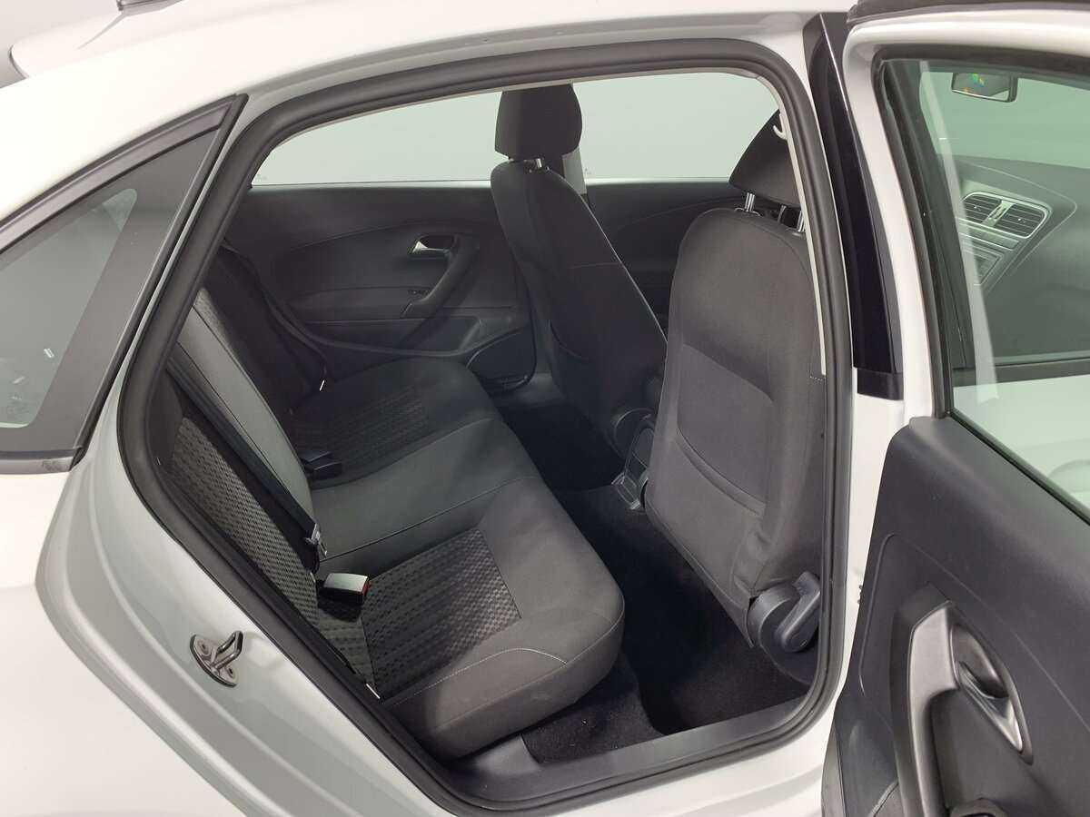 Купить Volkswagen Polo с пробегом. Фото: #14