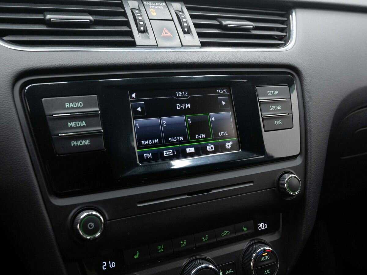 Купить Skoda Octavia с пробегом. Фото: #17