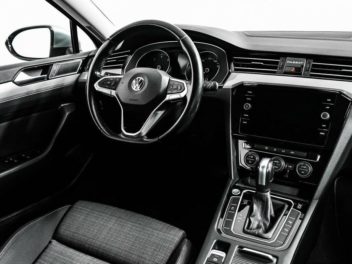 Купить Volkswagen Passat с пробегом. Фото: #8