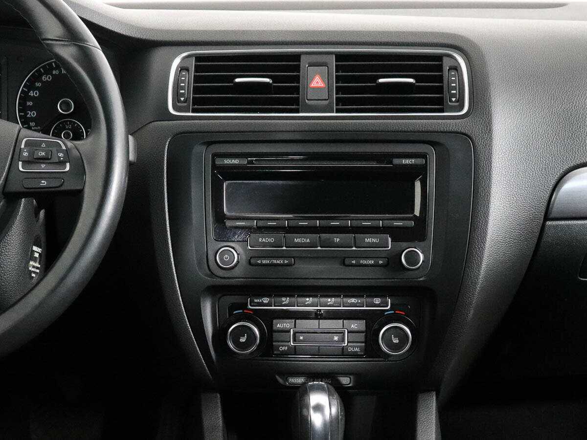 Купить Volkswagen Jetta с пробегом. Фото: #13