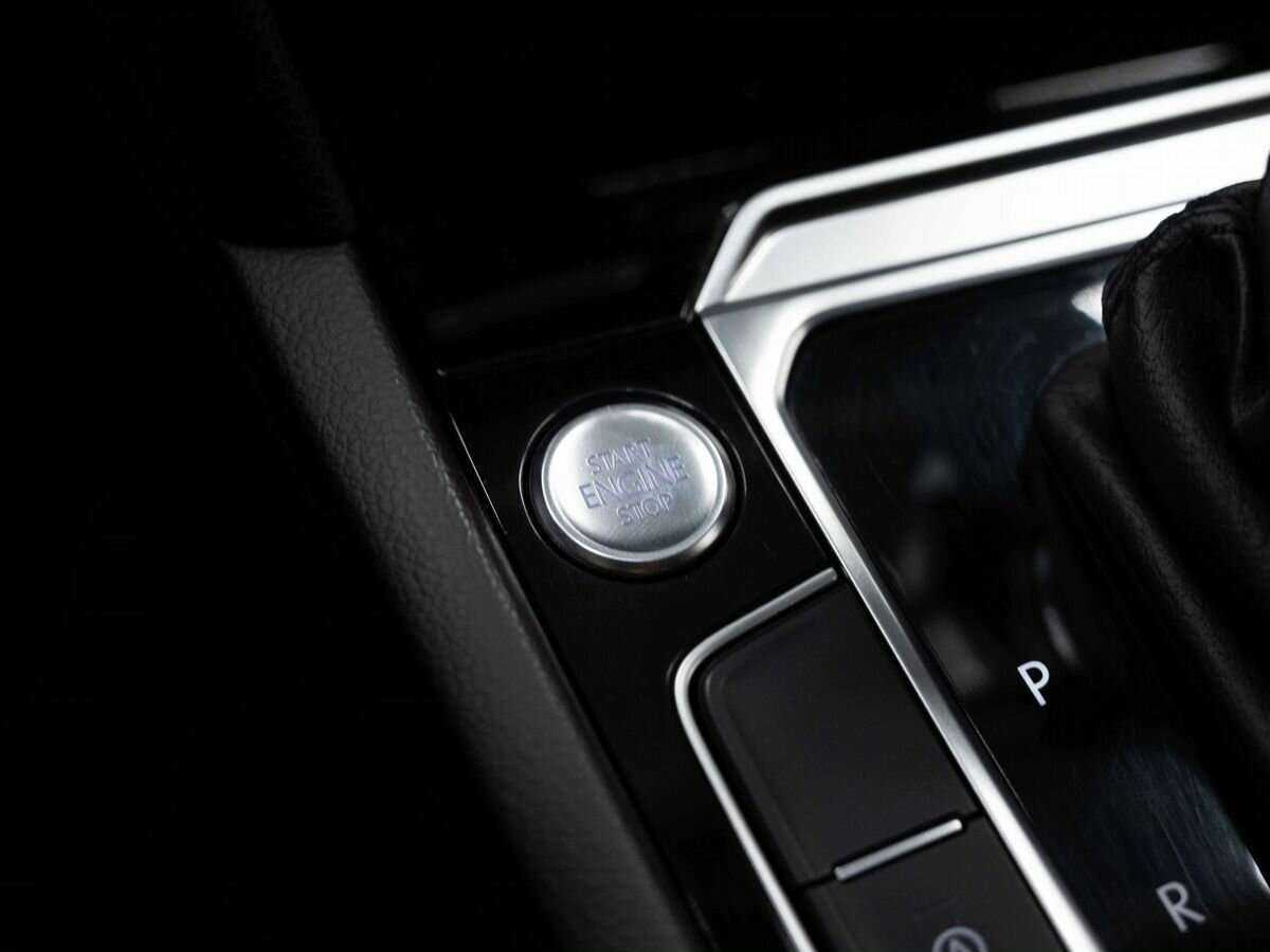 Купить Volkswagen Passat с пробегом. Фото: #25