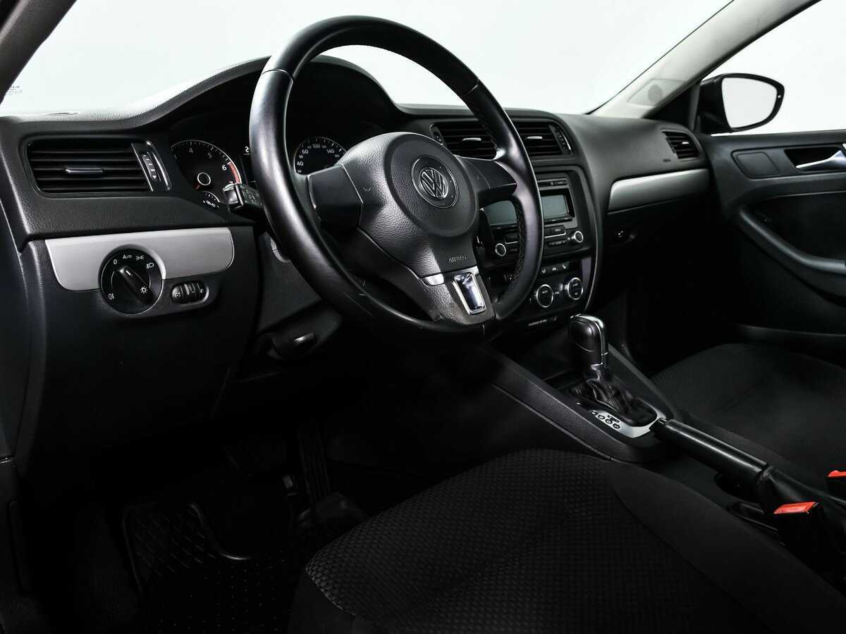 Купить Volkswagen Jetta с пробегом. Фото: #11
