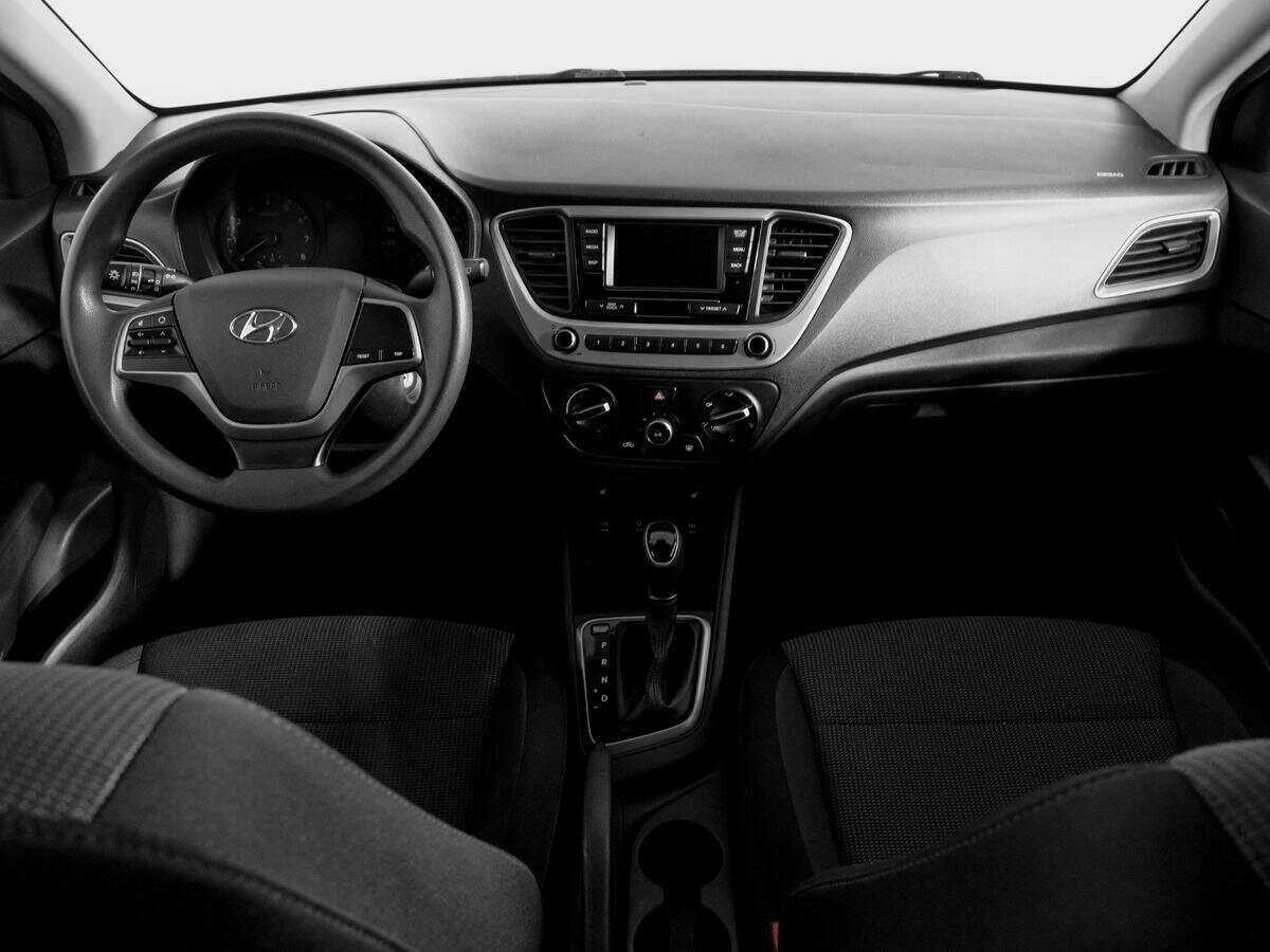 Купить Hyundai Solaris с пробегом. Фото: #9