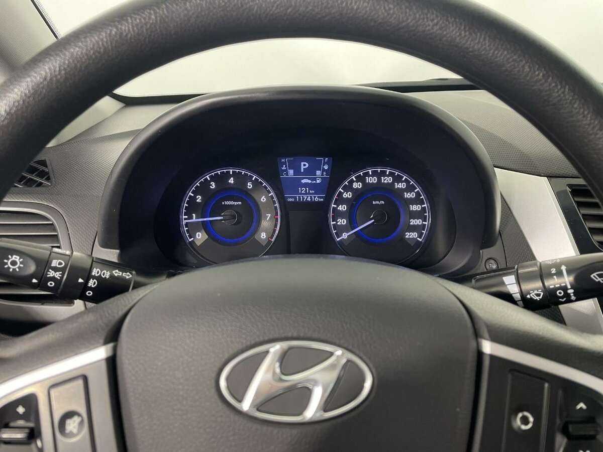 Купить Hyundai Solaris с пробегом. Фото: #10