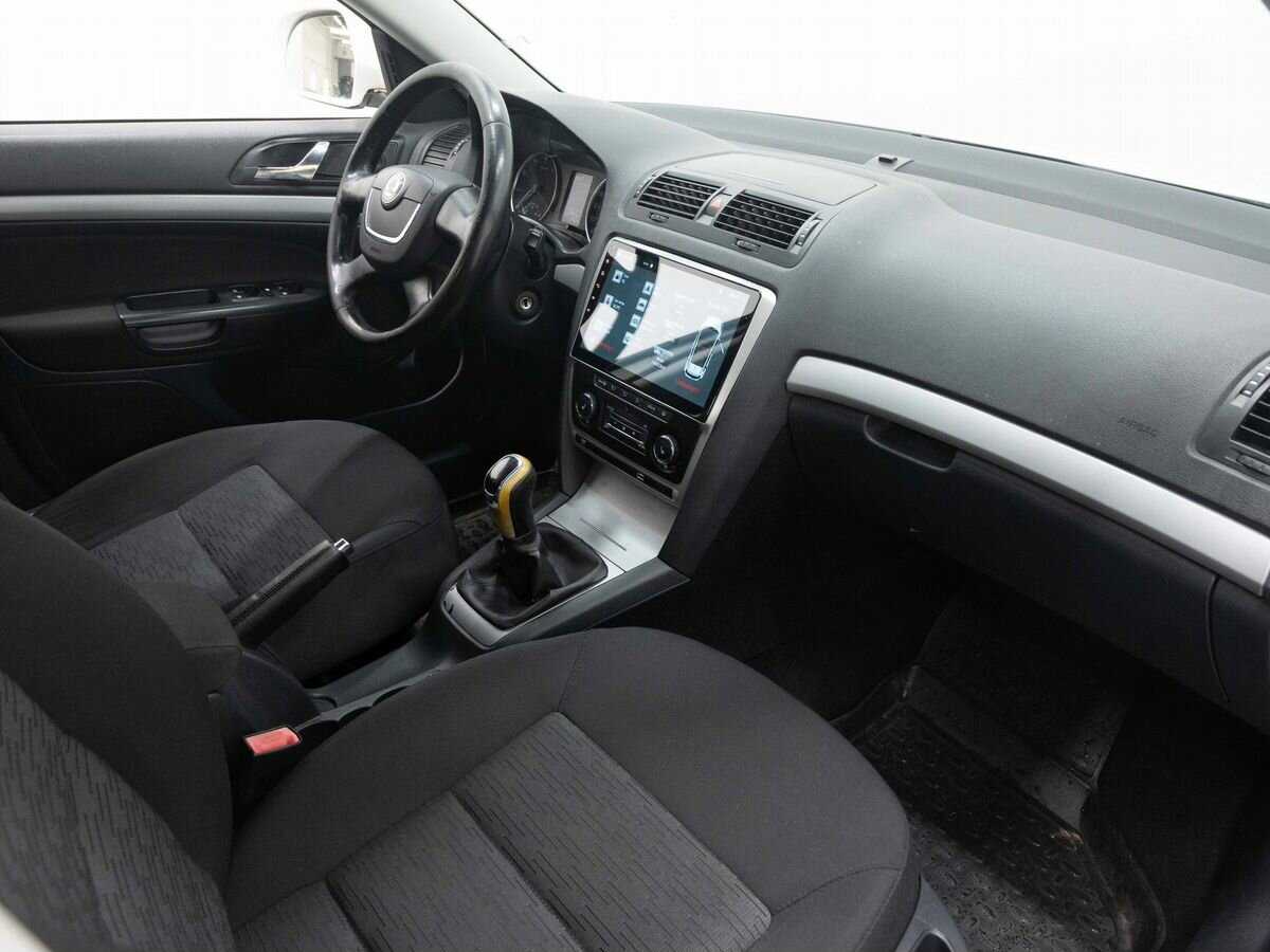 Купить Skoda Octavia с пробегом. Фото: #10