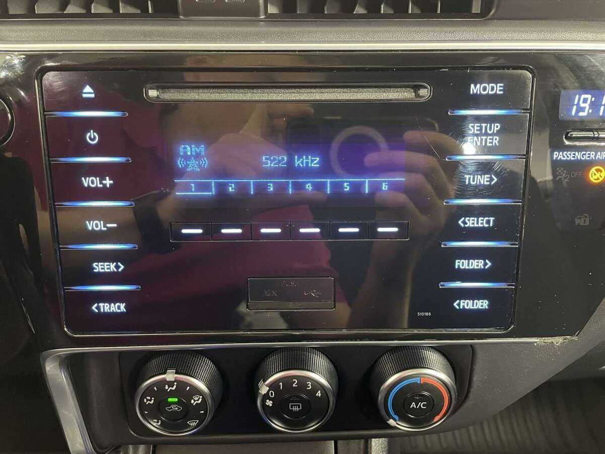 Купить Toyota Corolla с пробегом. Фото: #11