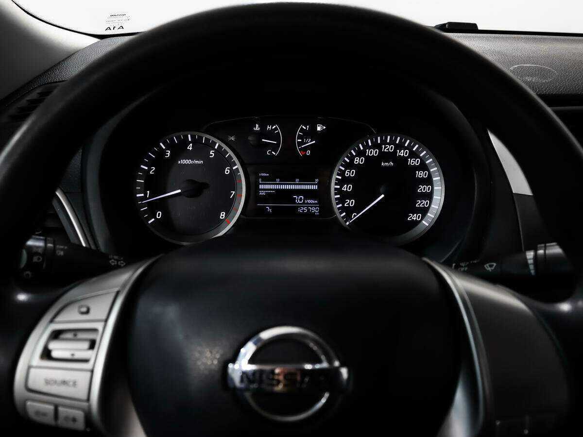 Купить Nissan Sentra с пробегом. Фото: #11