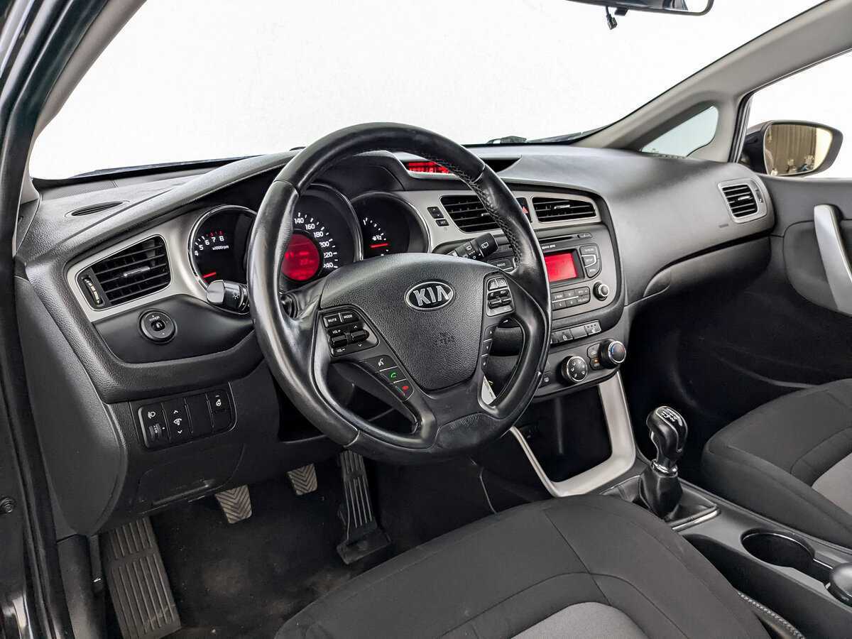 Купить Kia Ceed с пробегом. Фото: #15