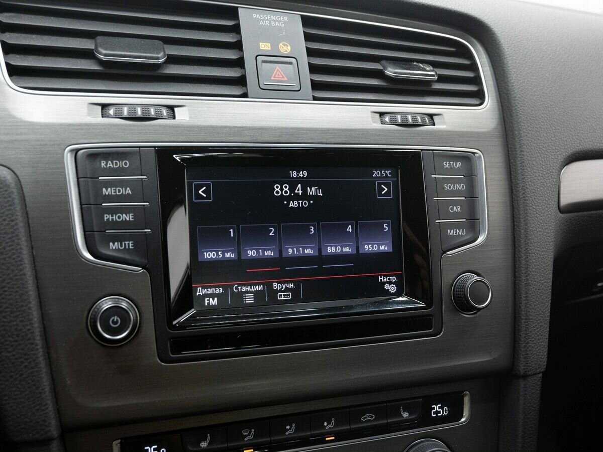 Купить Volkswagen Golf с пробегом. Фото: #19