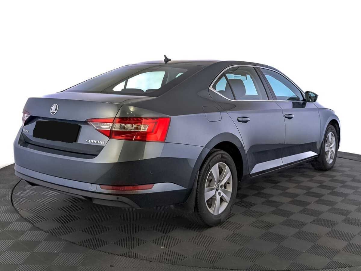 Купить Skoda Superb с пробегом. Фото: #4