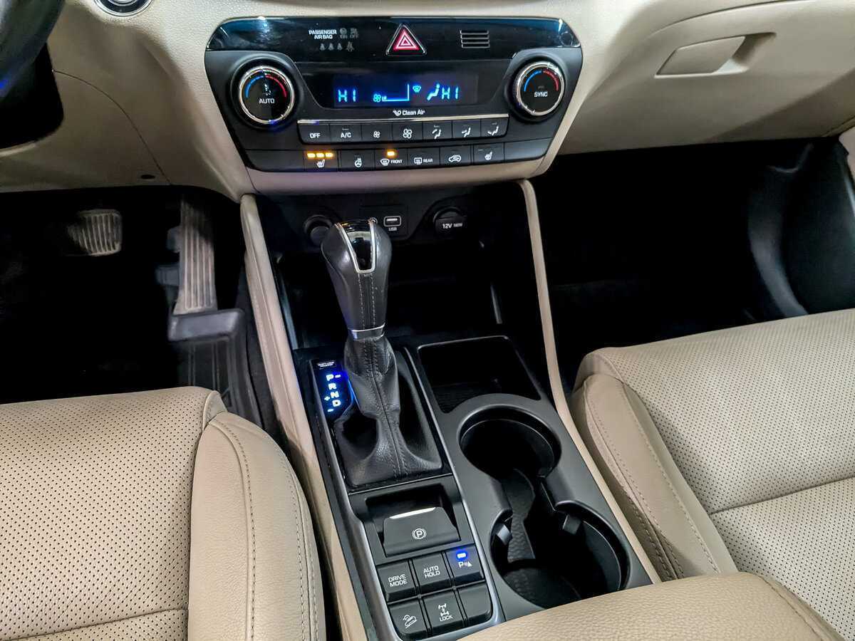 Купить Hyundai Tucson с пробегом. Фото: #22