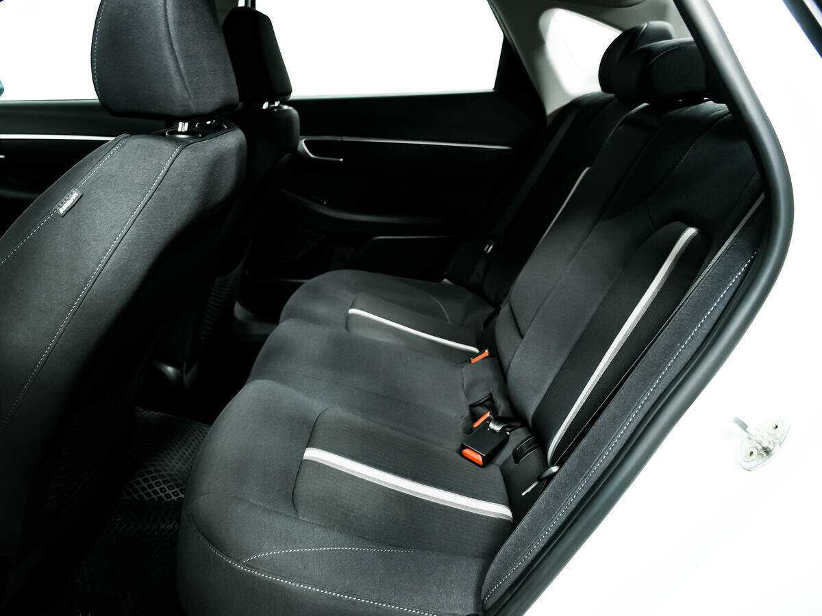 Купить Hyundai Sonata с пробегом. Фото: #11