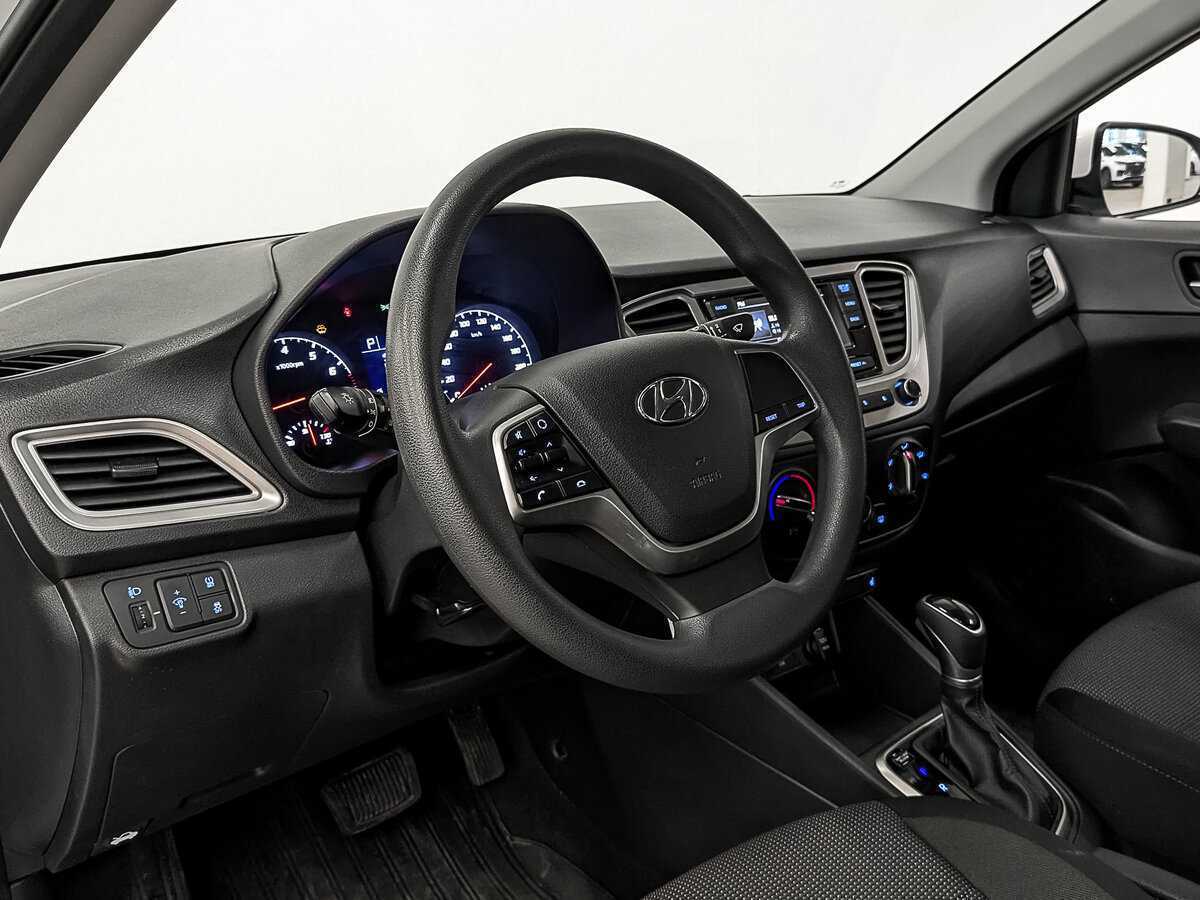 Купить Hyundai Solaris с пробегом. Фото: #12