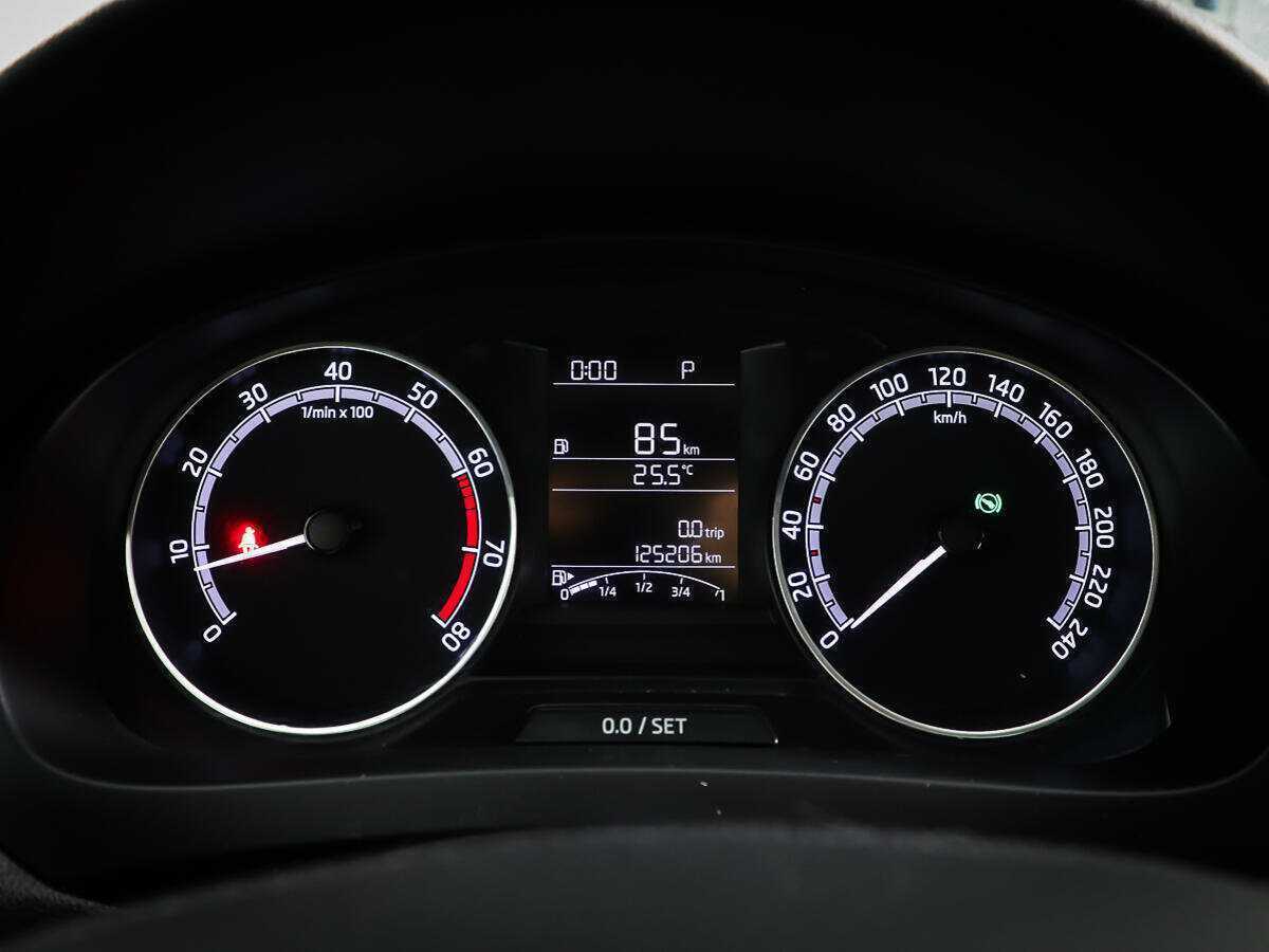 Купить Skoda Rapid с пробегом. Фото: #13