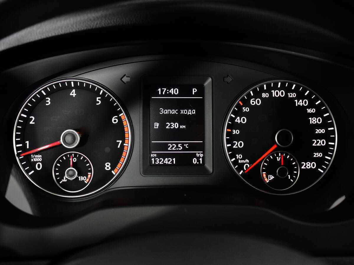 Купить Volkswagen Jetta с пробегом. Фото: #10