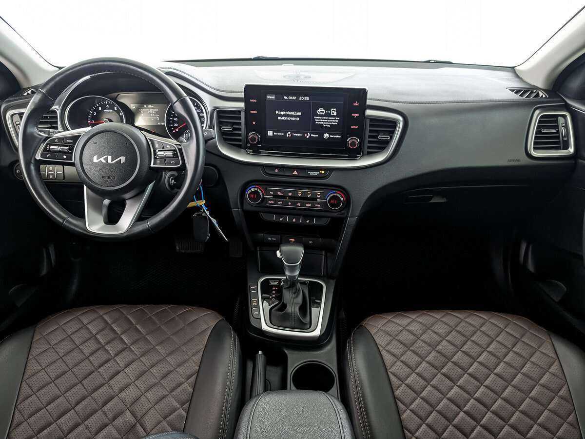 Купить Kia Ceed с пробегом. Фото: #9