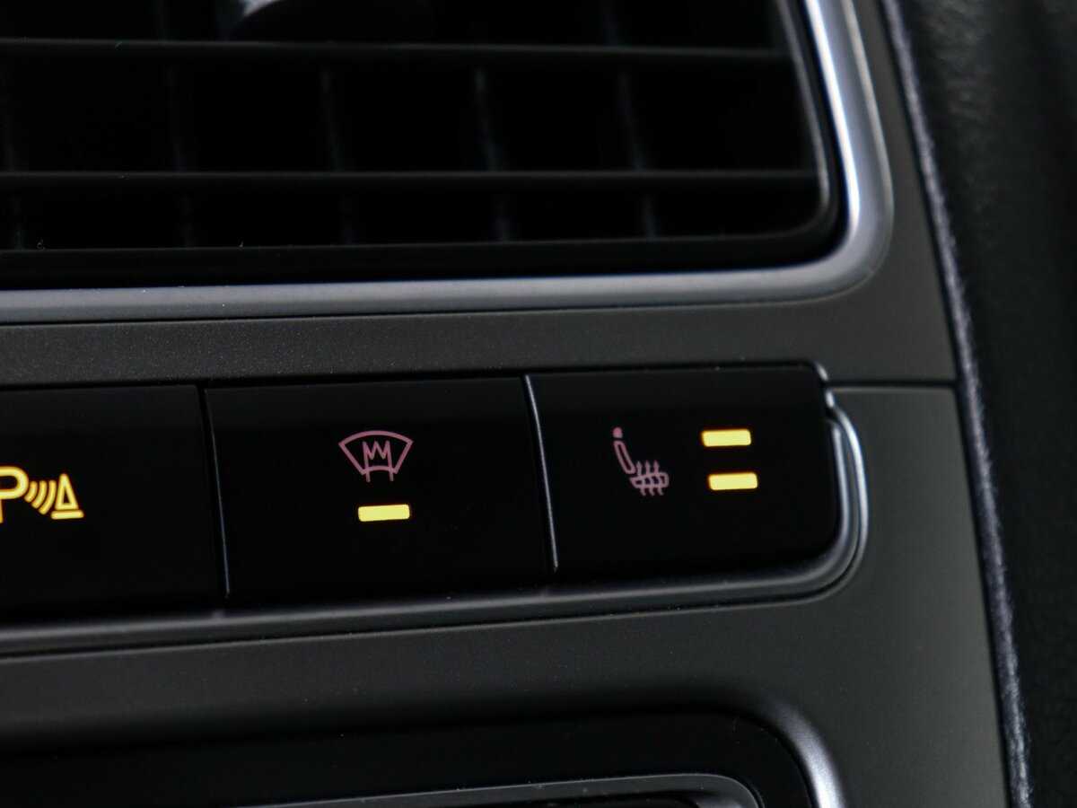 Купить Volkswagen Polo с пробегом. Фото: #17