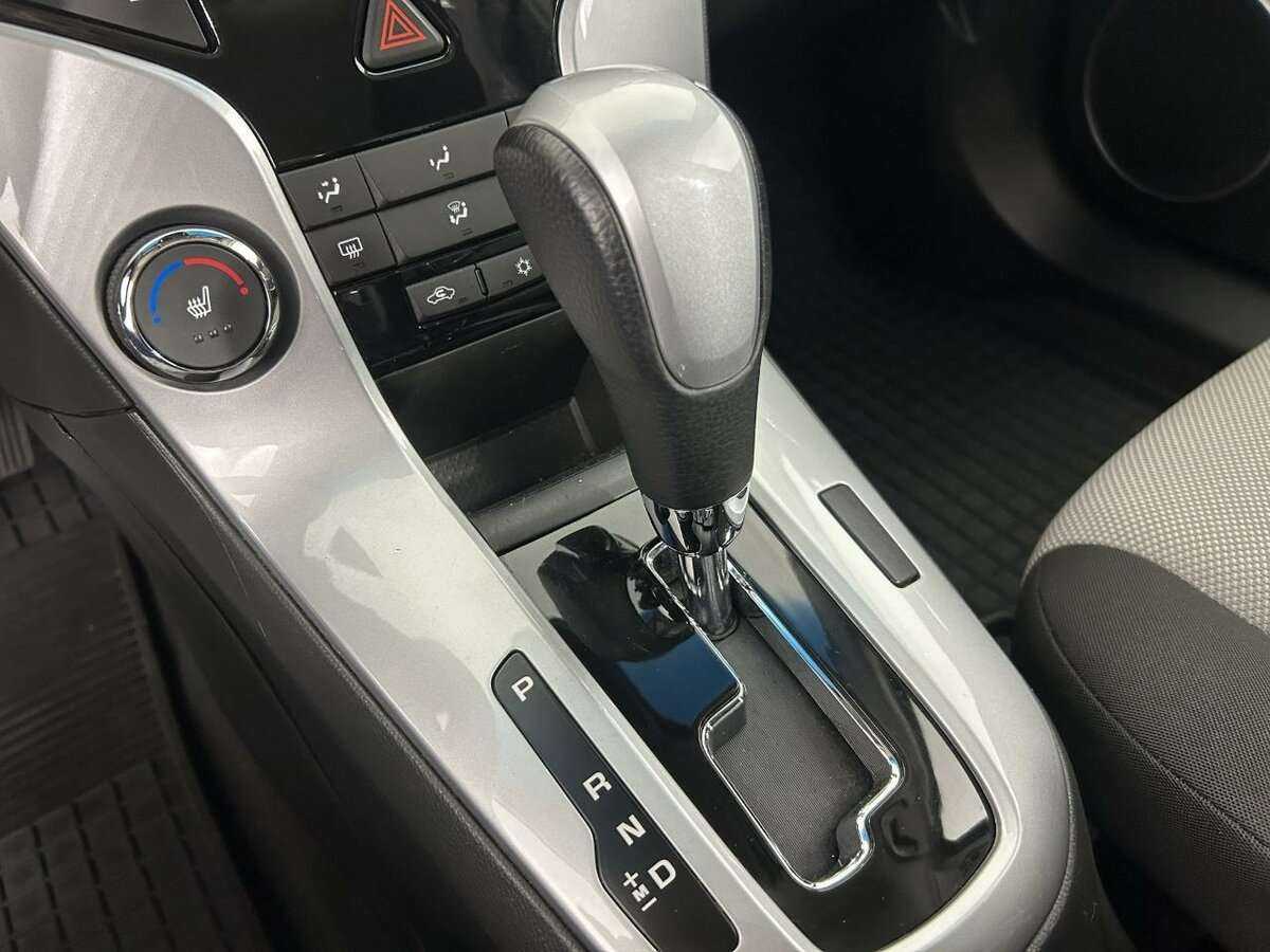Купить Chevrolet Cruze с пробегом. Фото: #12