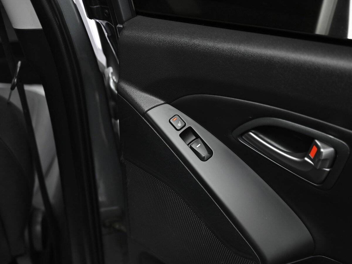 Купить Hyundai ix35 с пробегом. Фото: #14