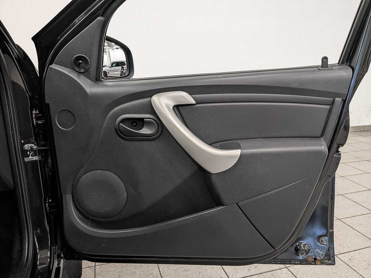 Купить Renault Sandero с пробегом. Фото: #24