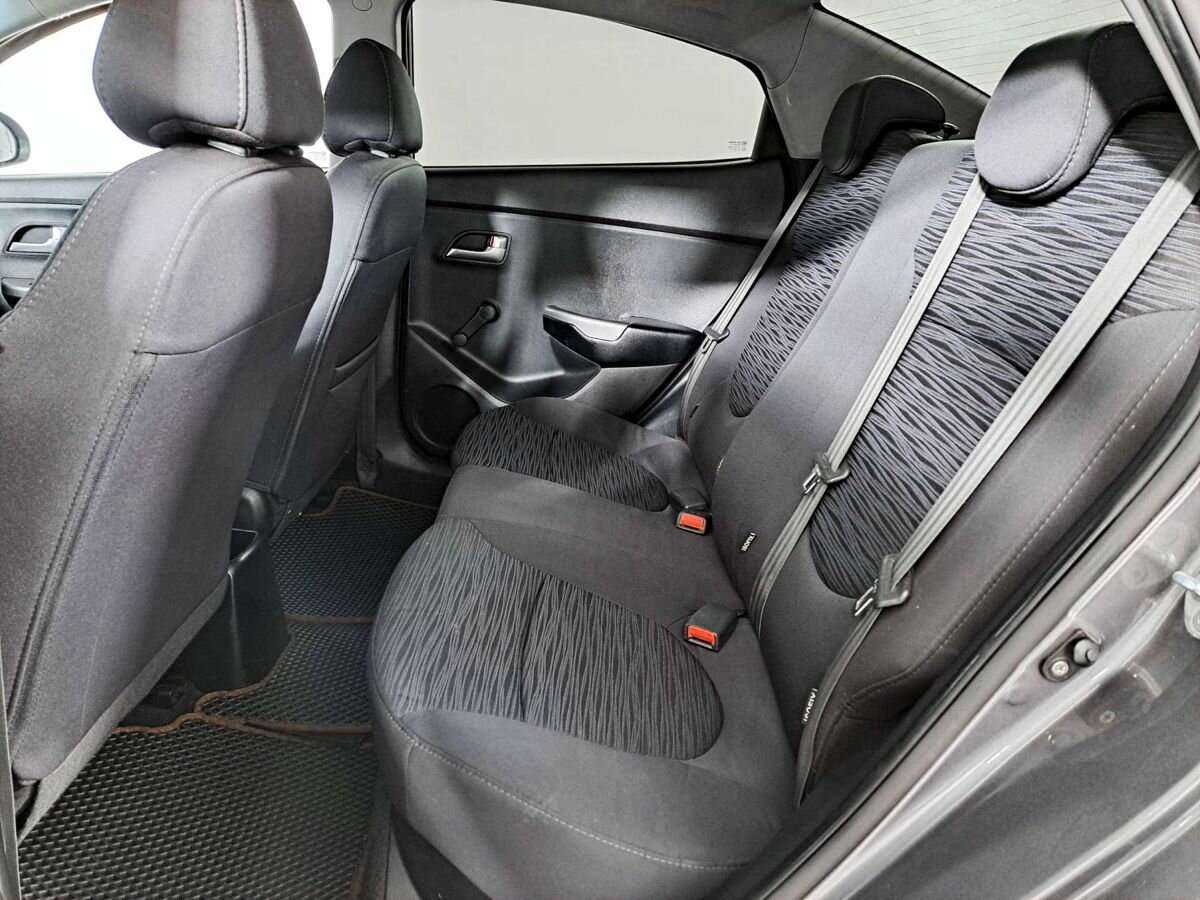 Купить Kia Rio с пробегом. Фото: #9