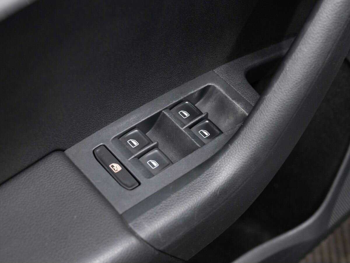 Купить Skoda Octavia с пробегом. Фото: #16