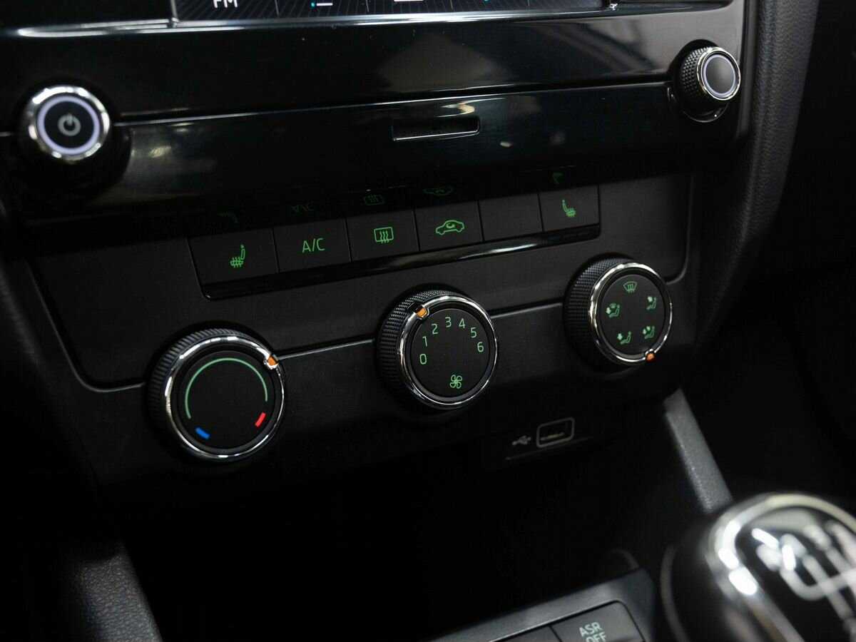 Купить Skoda Octavia с пробегом. Фото: #18