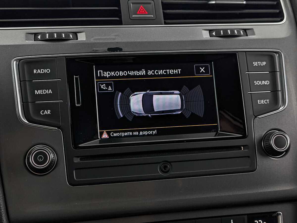 Купить Volkswagen Golf с пробегом. Фото: #25