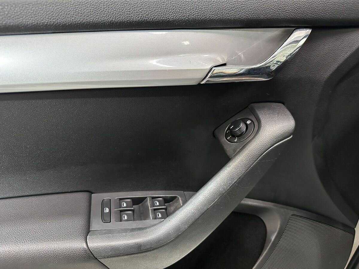 Купить Skoda Octavia с пробегом. Фото: #12