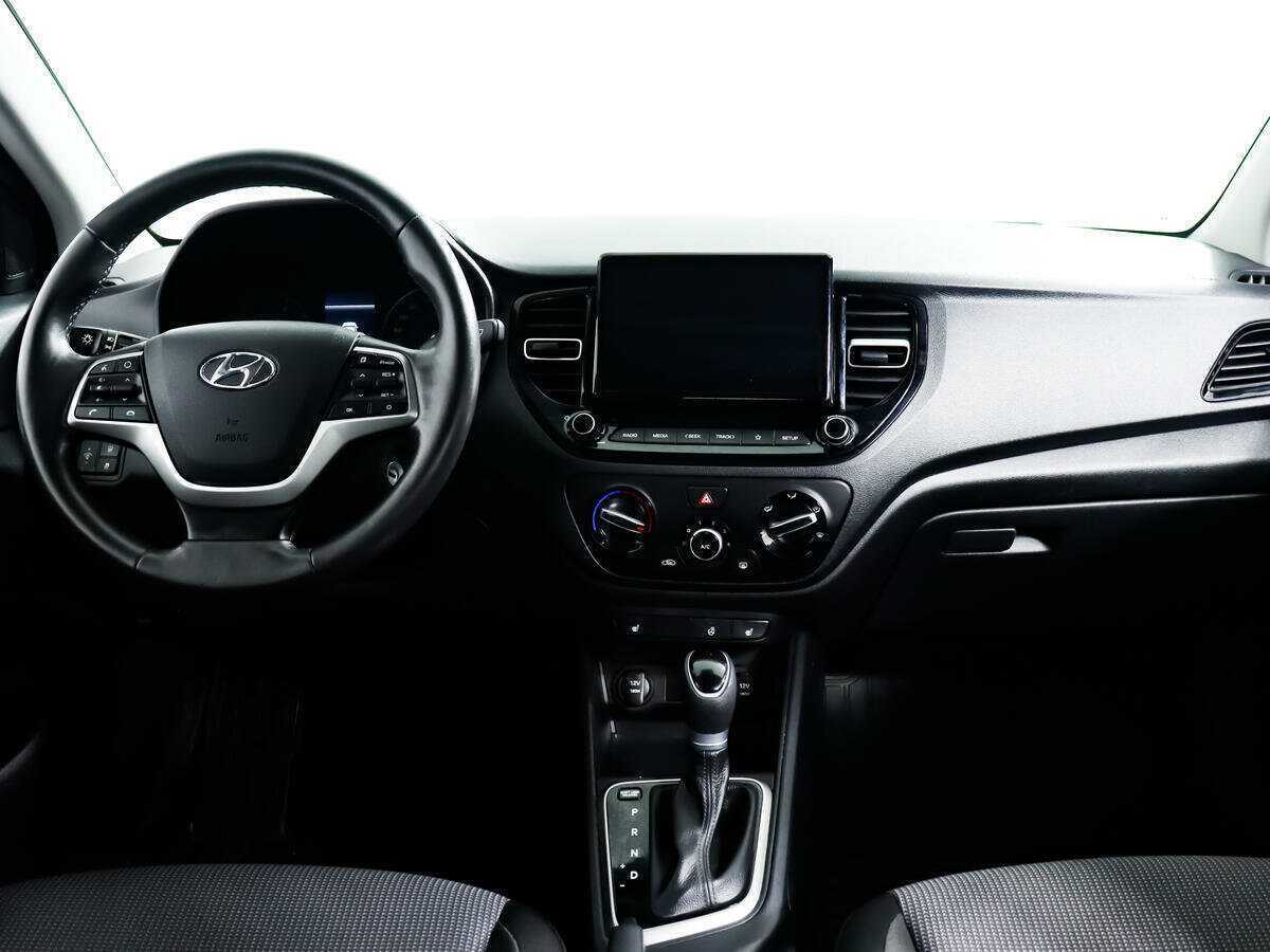 Купить Hyundai Solaris с пробегом. Фото: #10