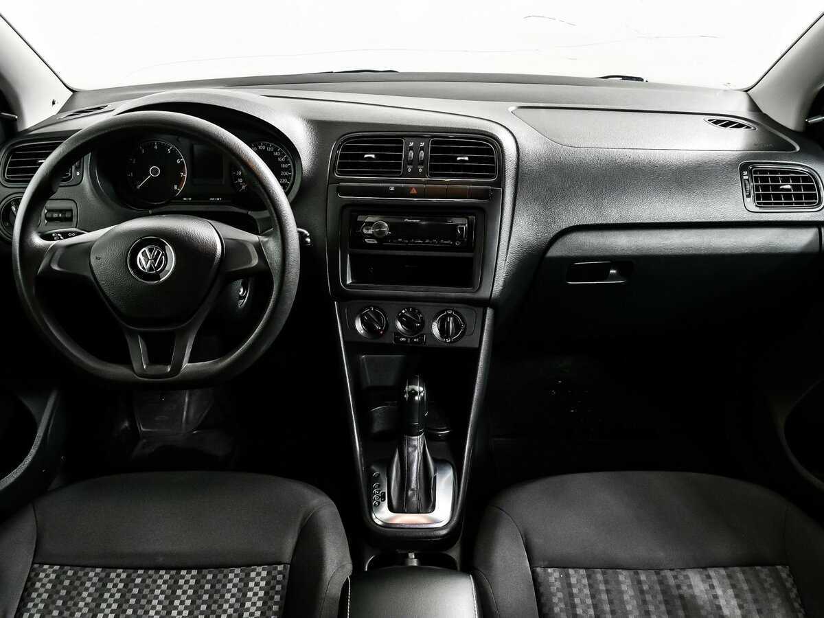 Купить Volkswagen Polo с пробегом. Фото: #10