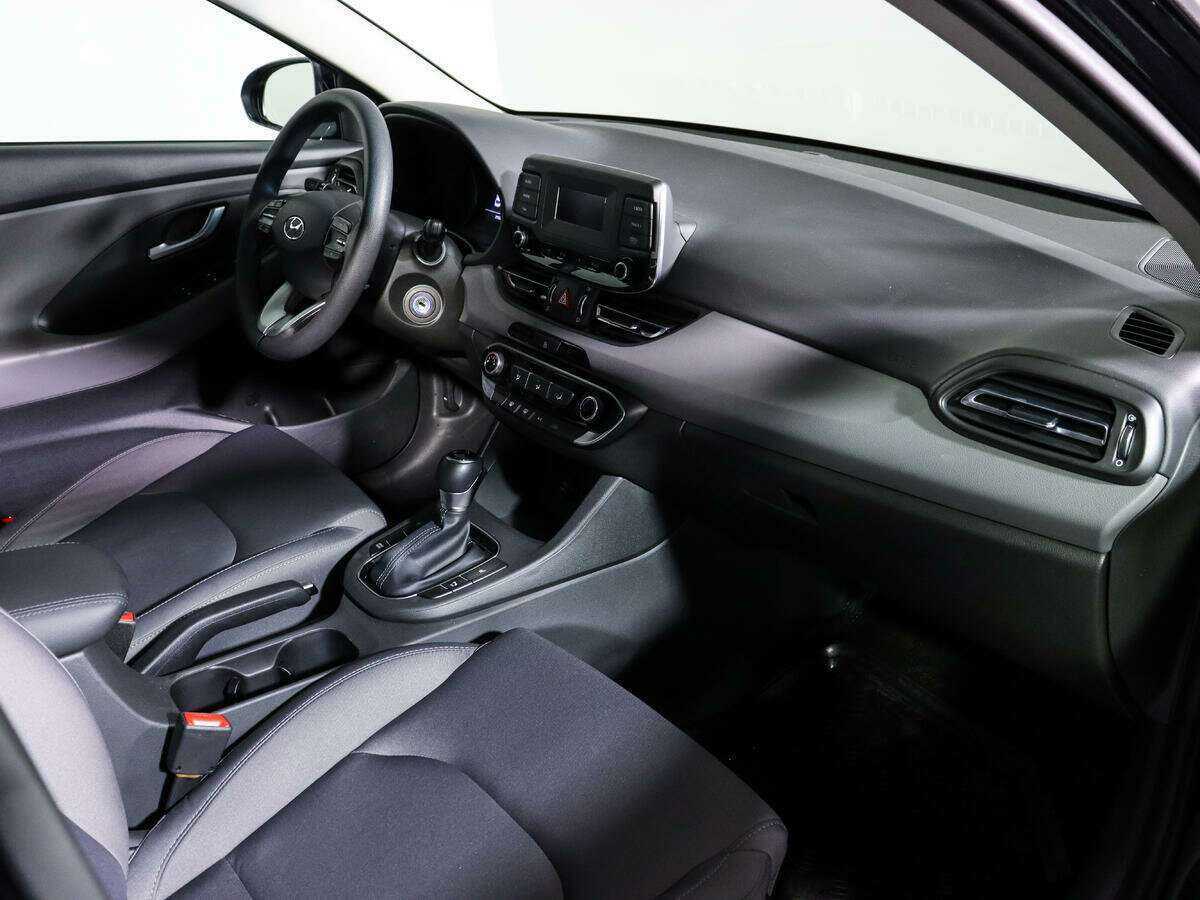 Купить Hyundai i30 с пробегом. Фото: #6