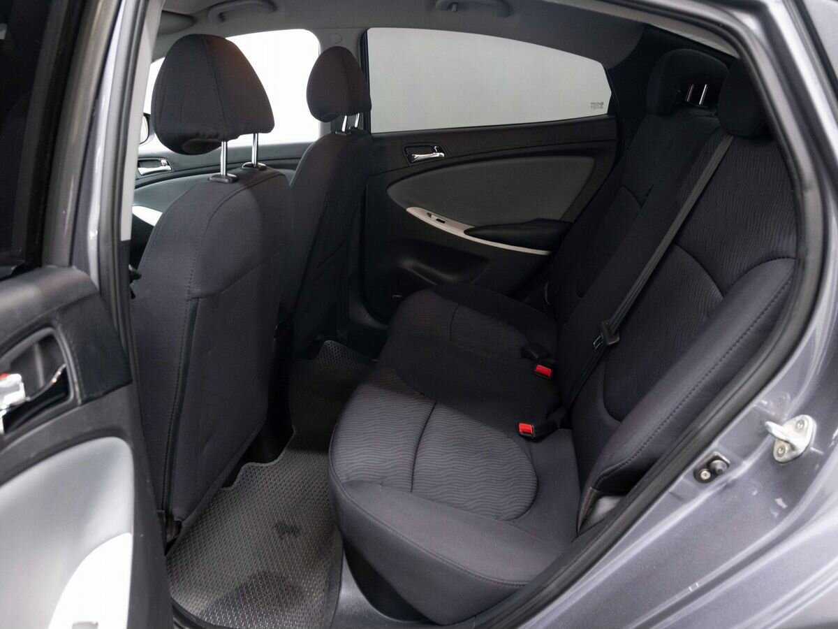 Купить Hyundai Solaris с пробегом. Фото: #8