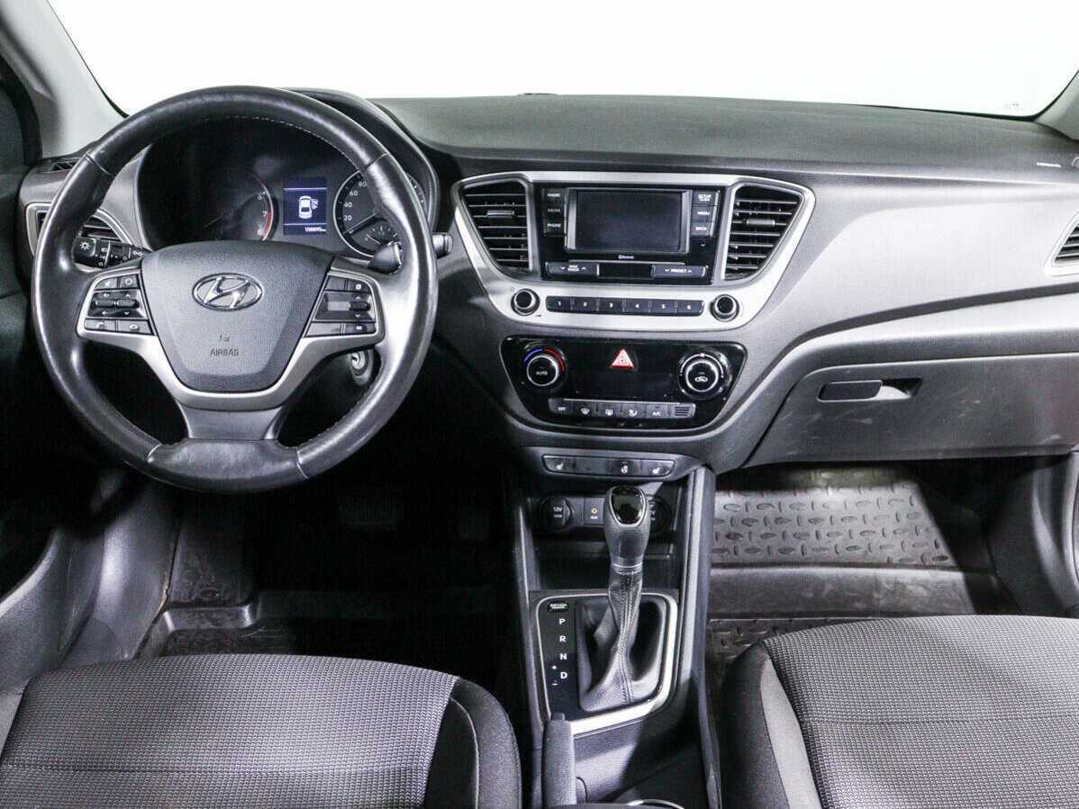 Купить Hyundai Solaris с пробегом. Фото: #9