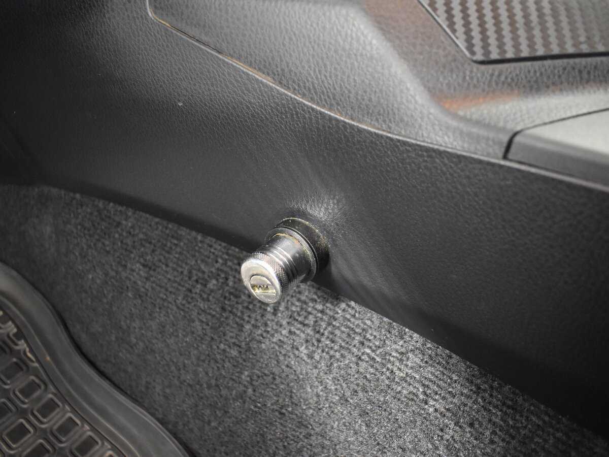 Купить Toyota RAV4 с пробегом. Фото: #15