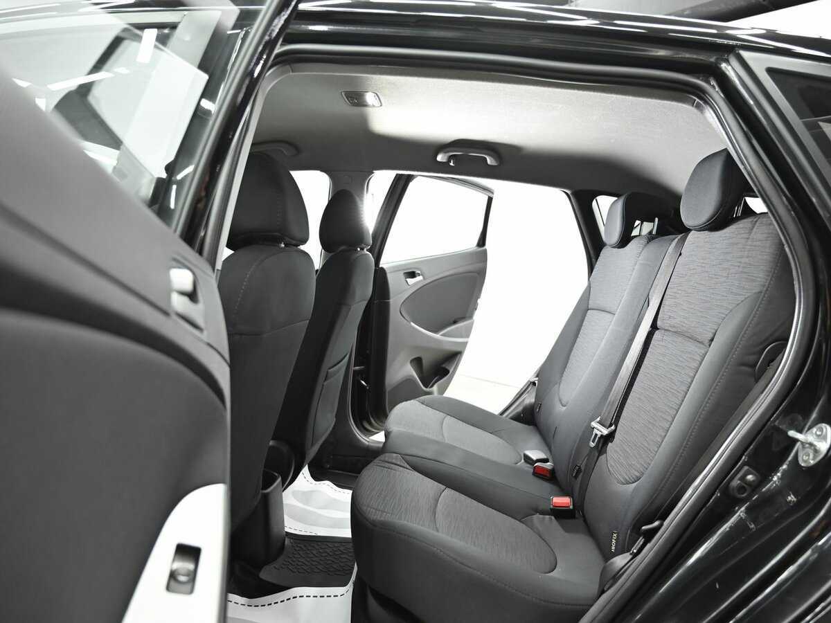 Купить Hyundai Solaris с пробегом. Фото: #11