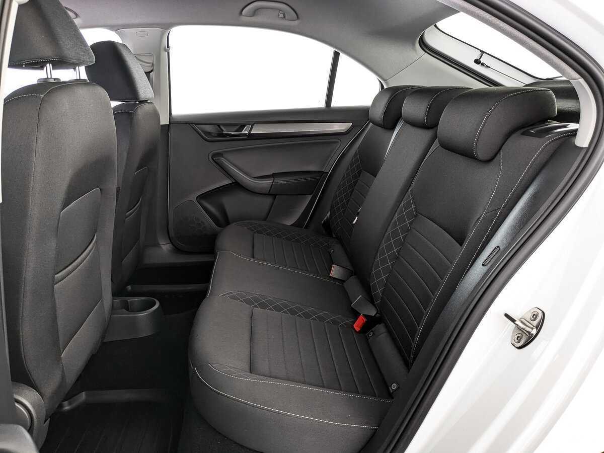 Купить Skoda Rapid с пробегом. Фото: #13