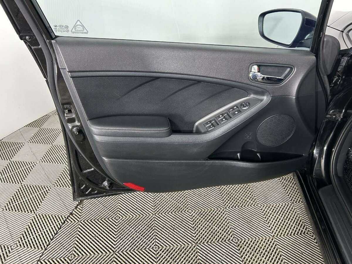 Купить Kia Cerato с пробегом. Фото: #7