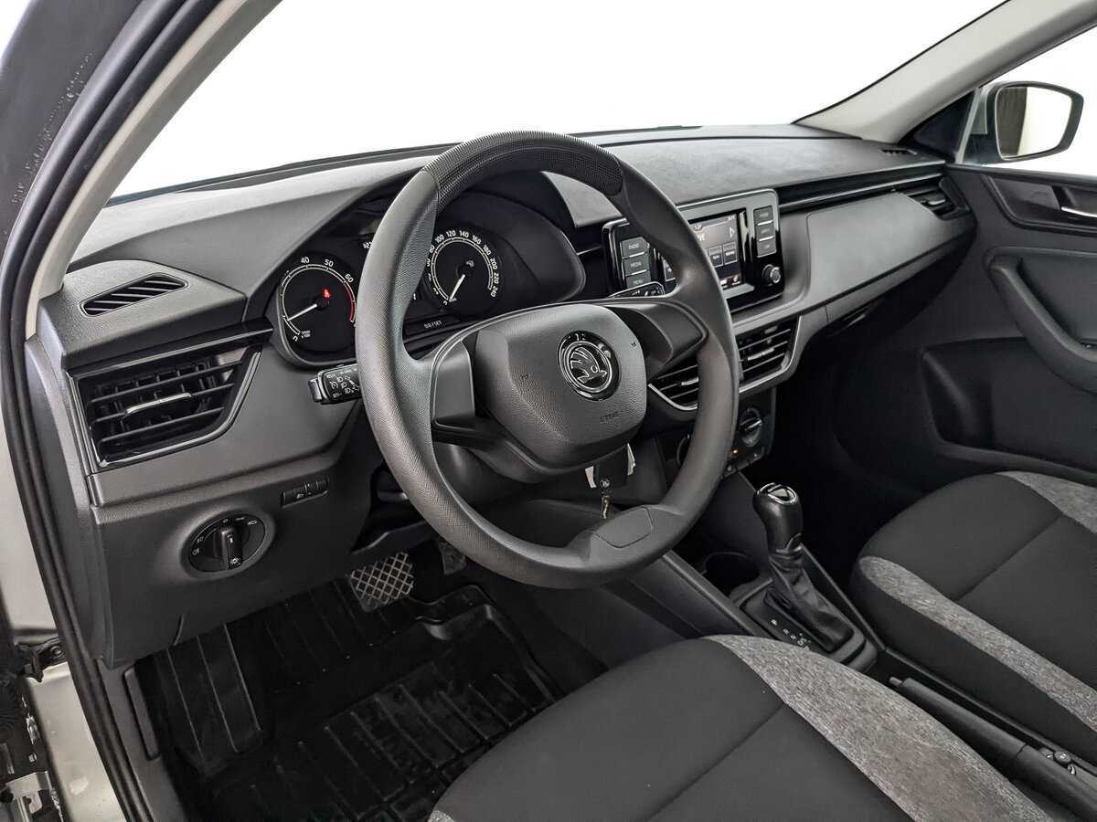 Купить Skoda Rapid с пробегом. Фото: #10