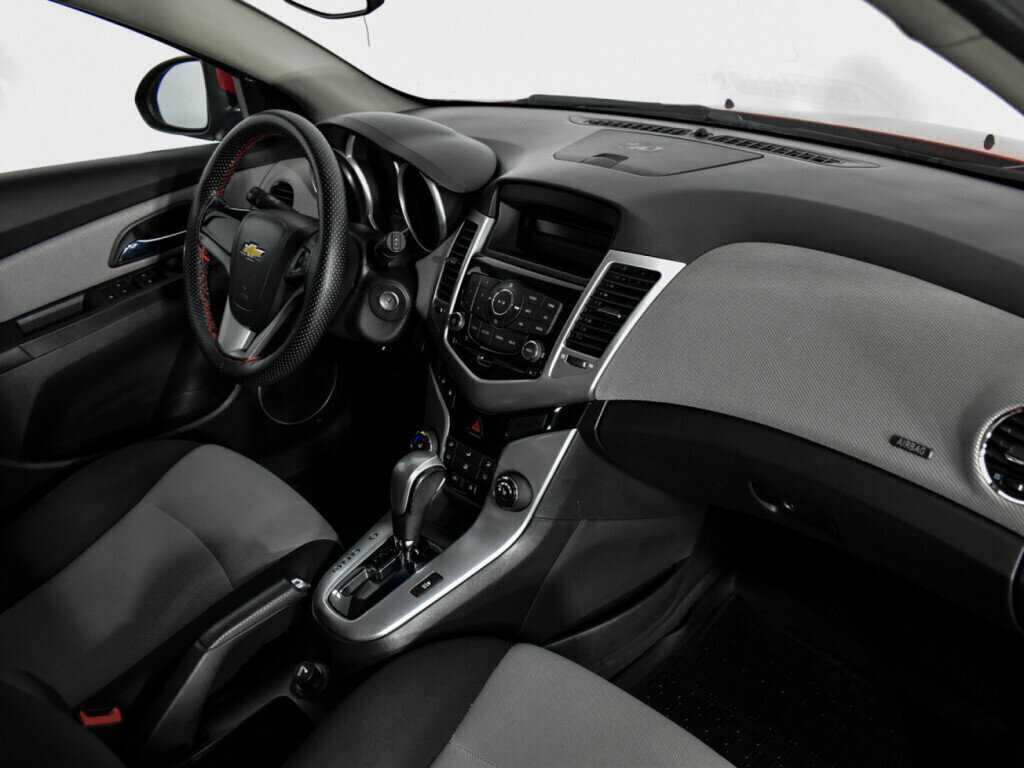 Купить Chevrolet Cruze с пробегом. Фото: #8