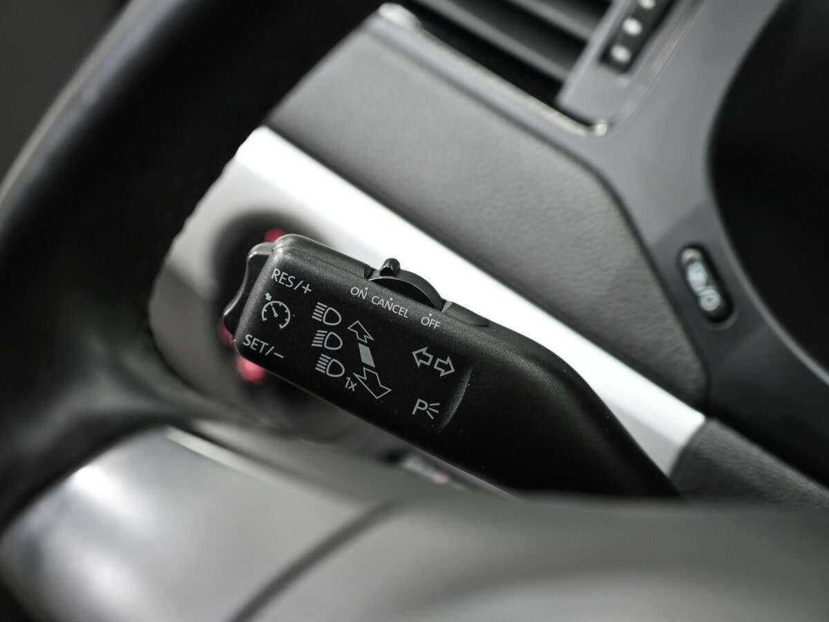 Купить Volkswagen Jetta с пробегом. Фото: #5