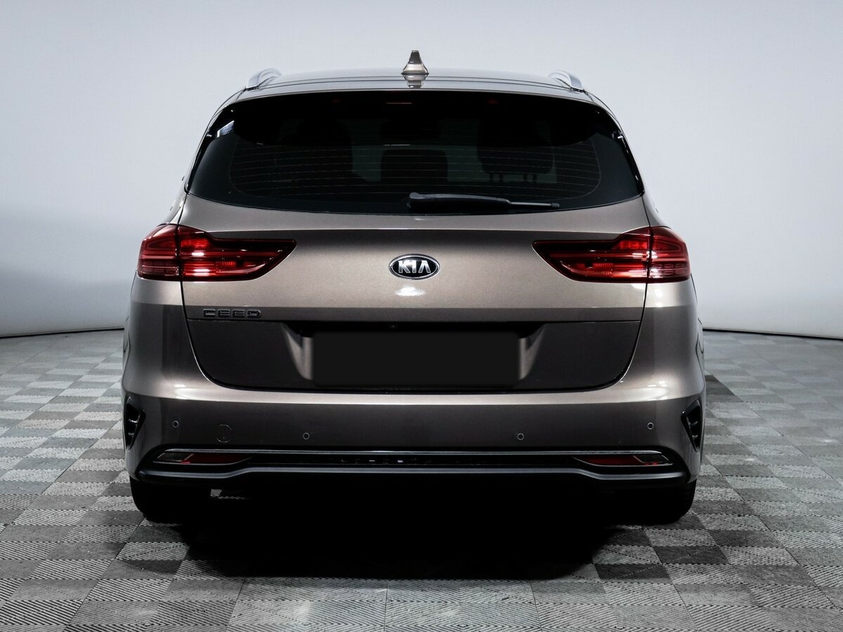 Купить Kia Ceed с пробегом. Фото: #4