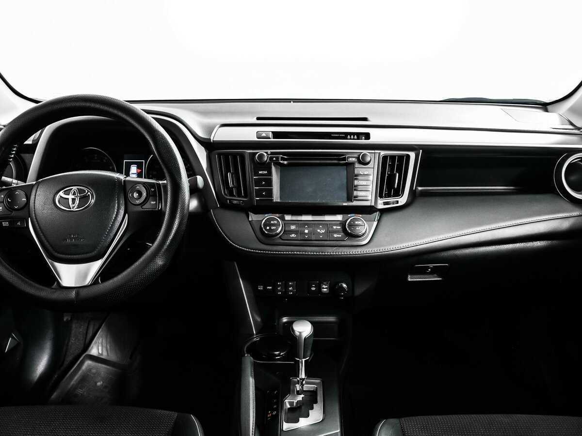 Купить Toyota RAV4 с пробегом. Фото: #10