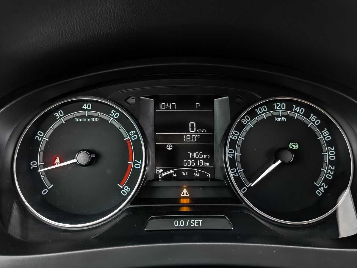 Купить Skoda Rapid с пробегом. Фото: #11